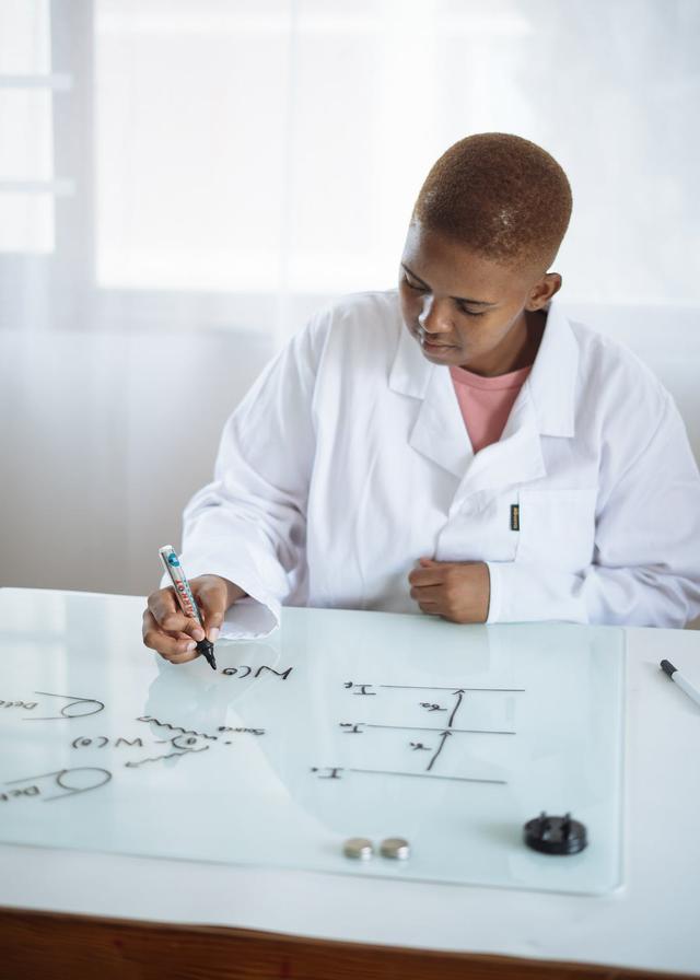 Scientists use classification keys based on an object's <span class="blank">______</span> characteristics.