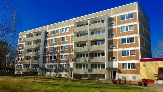 What type of housing is this?