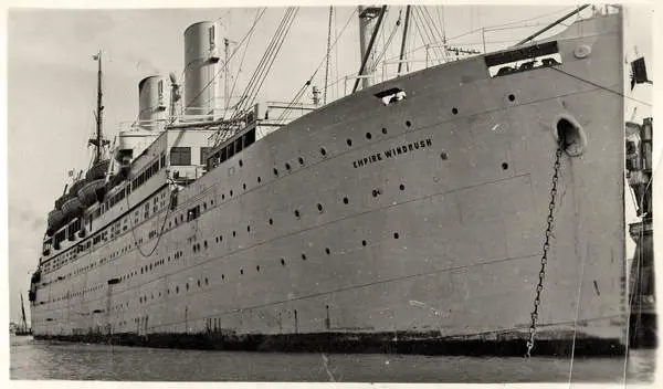 In which decade did the 'Empire Windrush' arrive with Caribbean migrants looking to start a new life in the UK?