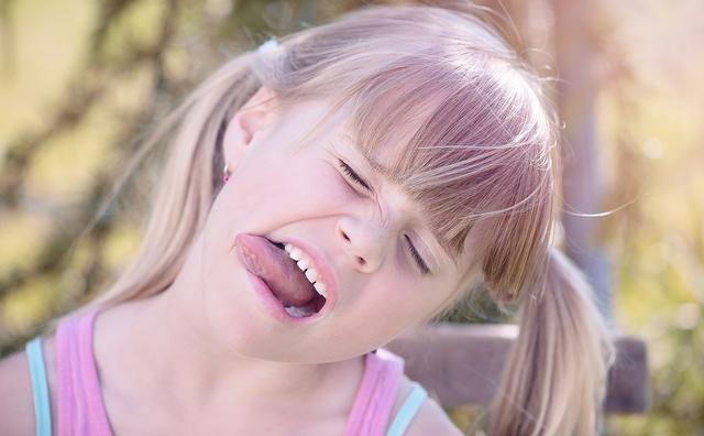 Humans have different types of teeth for eating food from animals and plants. Animals that eat both meat and plants are called ...