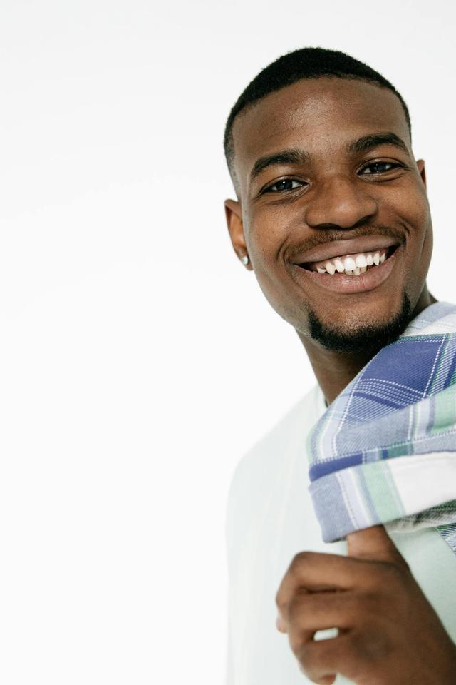 Which of these do your teeth help you to do?