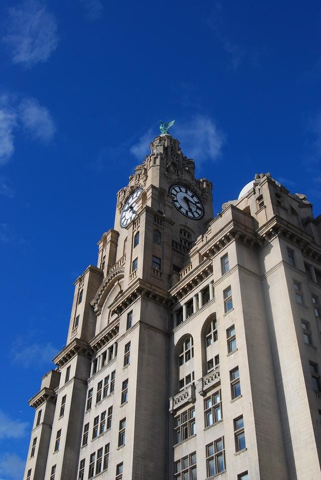 Think back to the story of Alan in the lesson - this is one of the cities where he lived - in which city is this famous building?